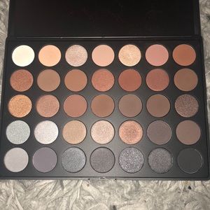 Eyeshadow Palette